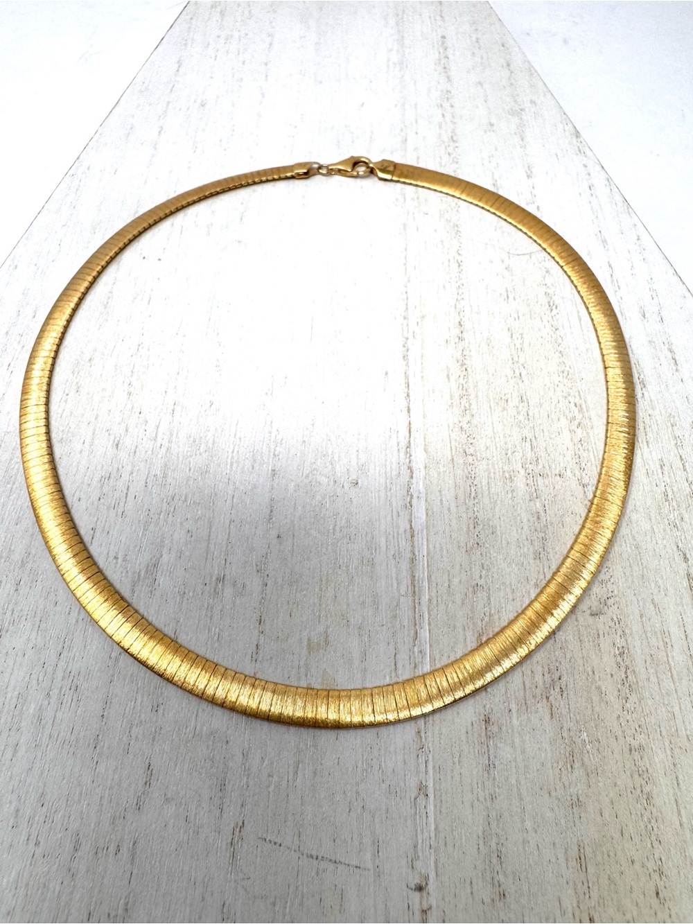 Looks like 14K - but is sterling silver Omega necklace, made in Italy - Picture 7 of 16